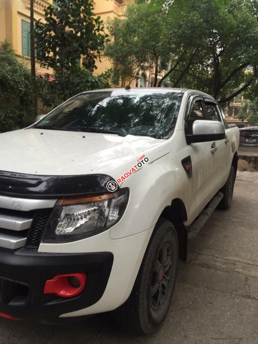 Bán xe Ford Ranger XLS 2.2AT đời 2015, màu trắng, nhập khẩu chính chủ, giá 545tr-4