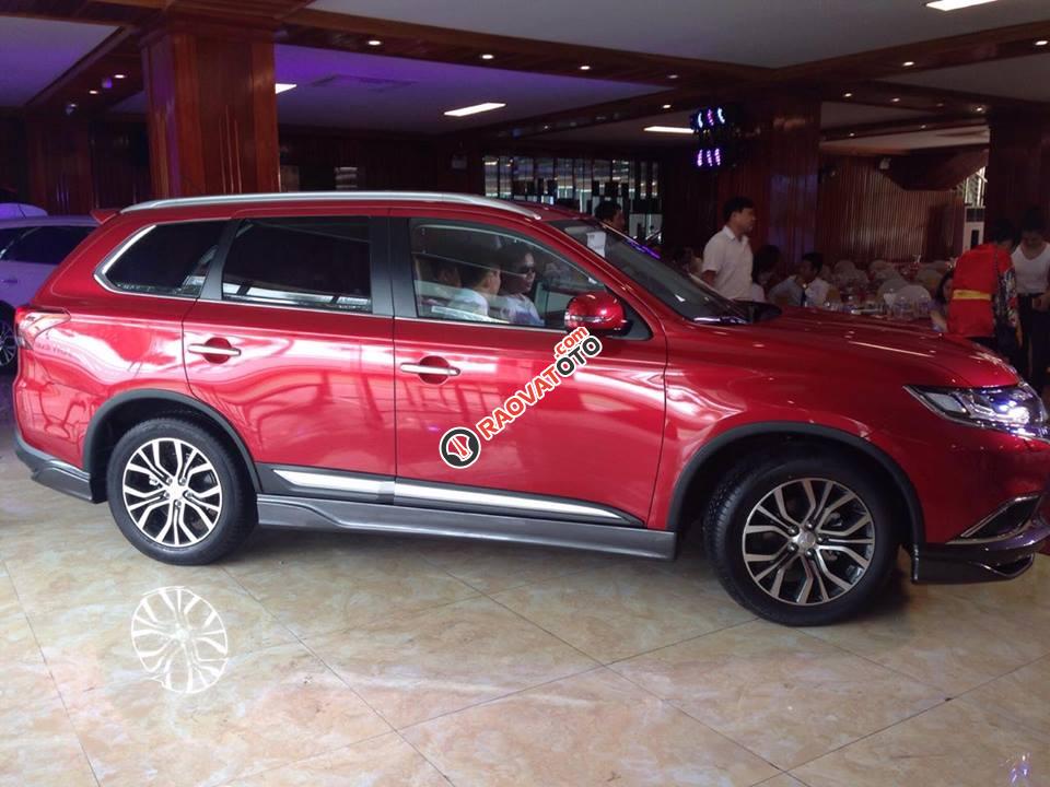 Bán Mitsubishi Outlander All New 2017, xe nhập Nhật, giao xe ngay, đủ màu, liên hệ: 094 667 0103-3