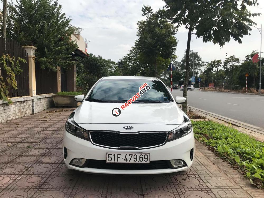 Bán xe Kia Cerato đời 2017 màu trắng, giá chỉ 545 triệu-0