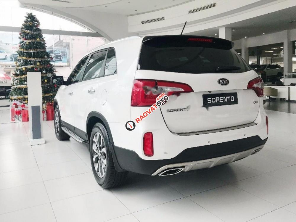 Cần bán Kia Sorento DATH đời 2017, màu trắng, giá tốt-3