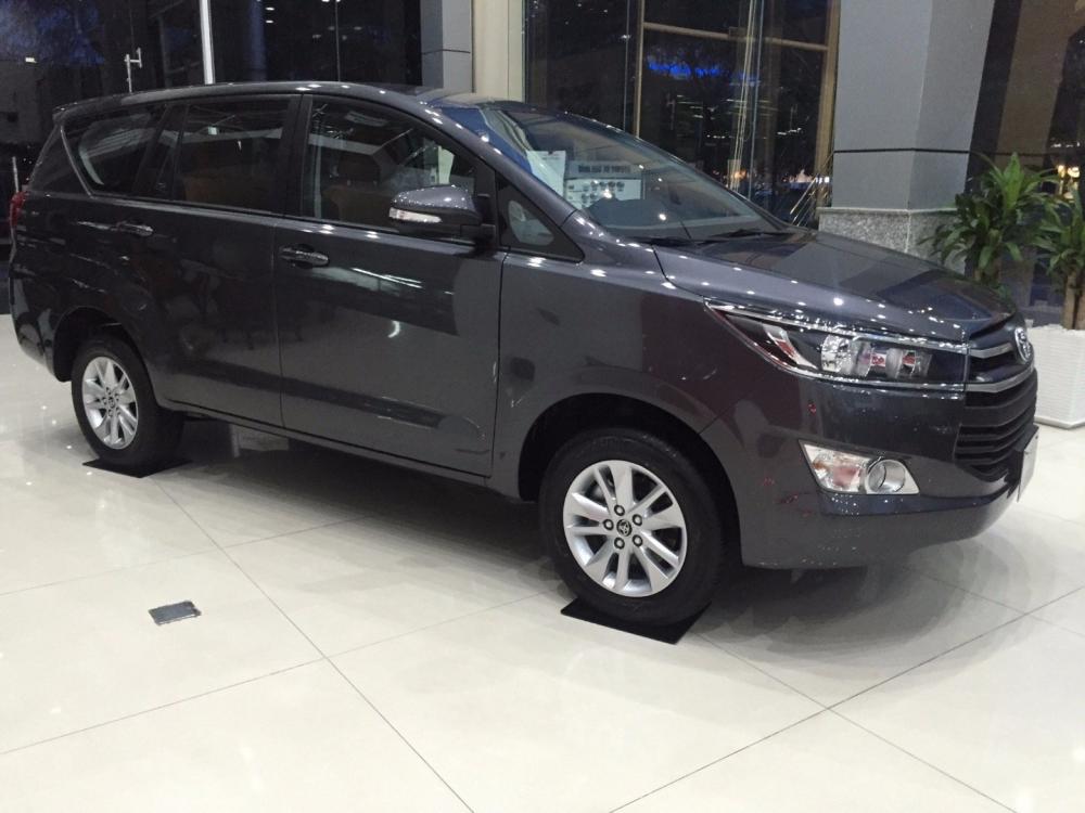 Bán ô tô Toyota Innova năm 2017, màu xám, nhập khẩu, giá cạnh tranh-3