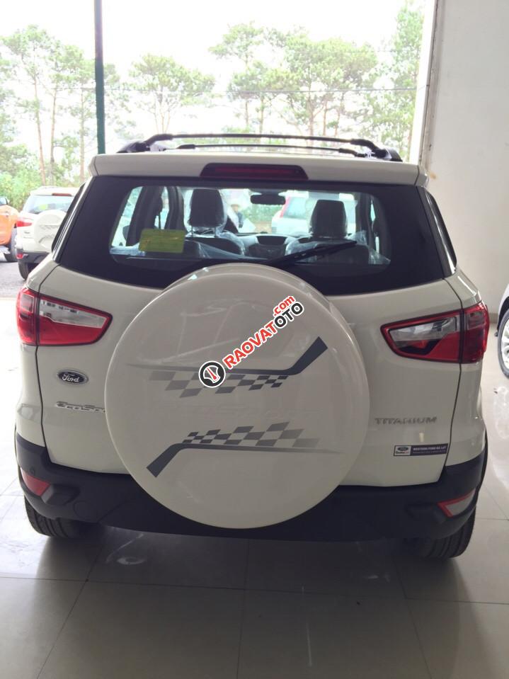 Mua xe Ford Ecosport Titanium SVP 2017 hỗ trợ vay 80%/6 năm. LH: 093 1234 768-8