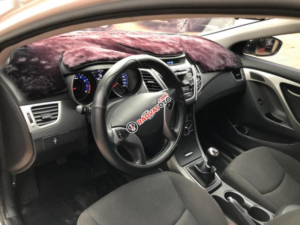 Bán xe Hyundai Elantra MT đời 2015, màu trắng, xe nhập, giá tốt-1