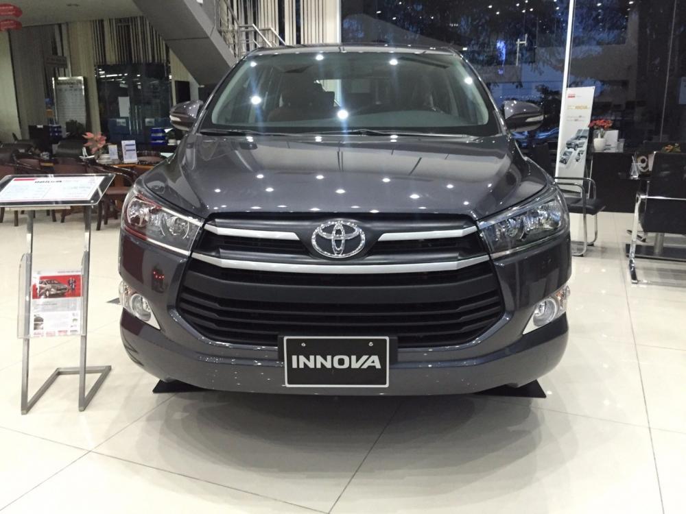 Bán ô tô Toyota Innova năm 2017, màu xám, nhập khẩu, giá cạnh tranh-5