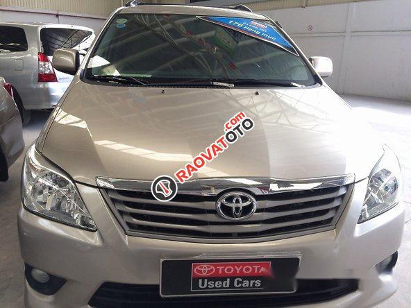 Cần bán gấp Toyota Innova GAT đời 2012, màu nâu-2