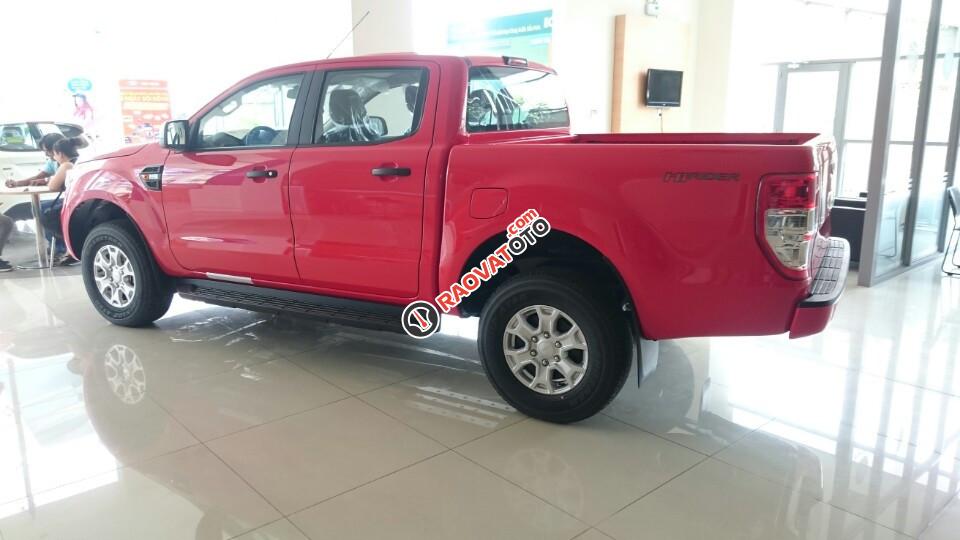 Bán Ford Ranger XLS MT mầu đỏ, giá tốt giao ngay-2