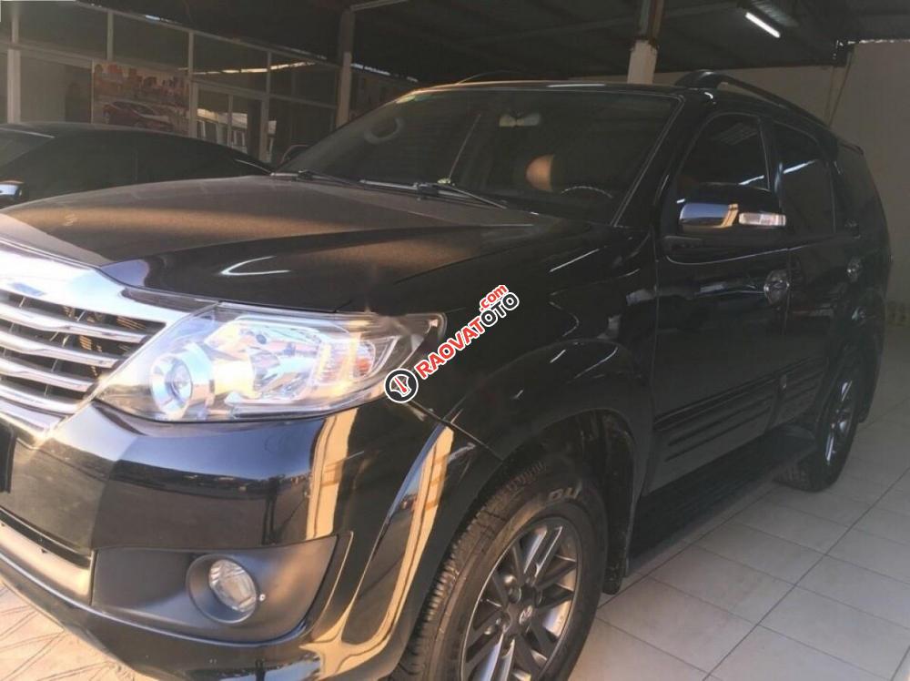 Bán Toyota Fortuner 2014, màu đen số tự động, giá cạnh tranh-0