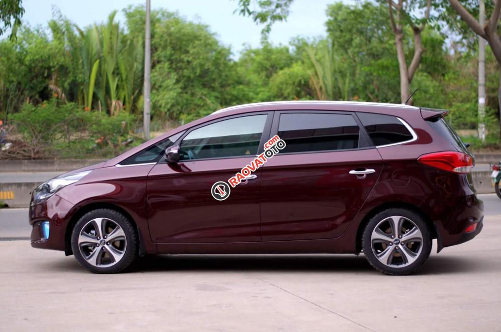 Bán Kia Rondo DAT đời 2017, màu đỏ mận-2