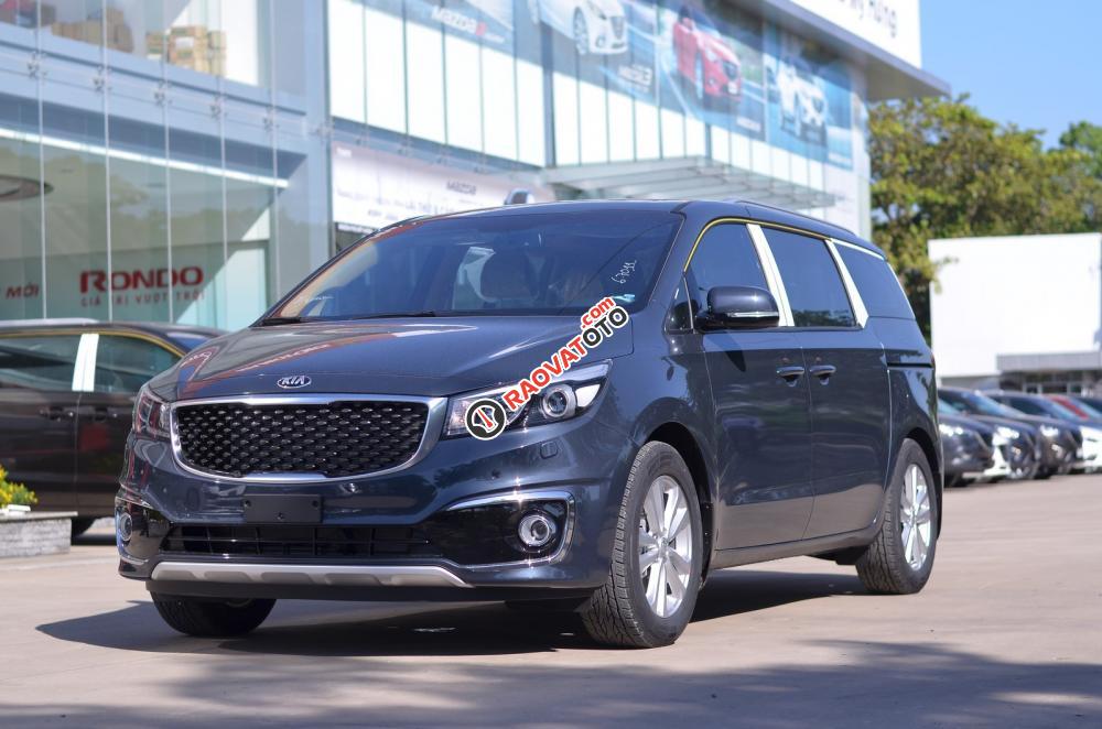 Cần bán xe Kia Sedona DATH đời 2017, màu xanh lam-0