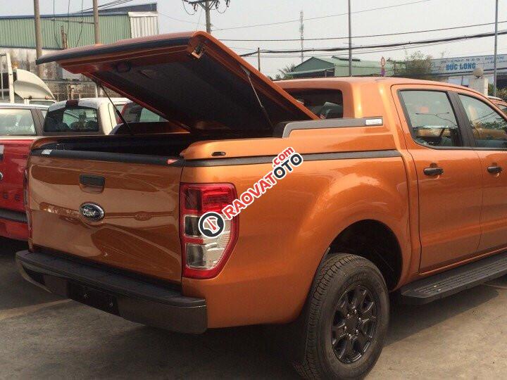 Bán Ford Ranger XLS AT SVP 2018, mới 100%, nhập Thái, chỉ có tại Saigon Ford, gọi ngay: 0908.869.497-6