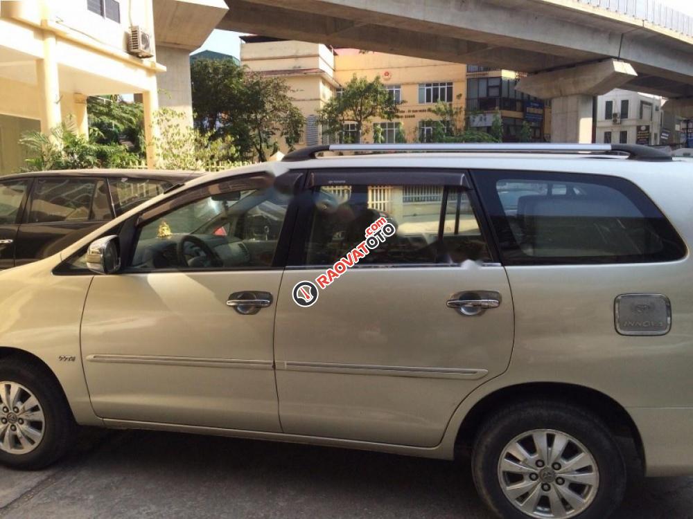 Bán ô tô Toyota Innova G đời 2010, chính chủ-1