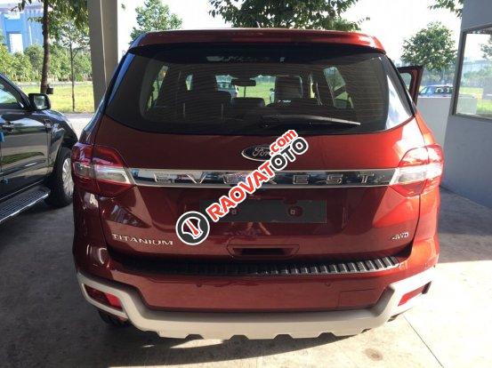 0945514132 - Hỗ trợ trả góp 80% và giao xe tại Lào Cai - Với chiếc Ford Everest Titanium chính hãng 2017-2