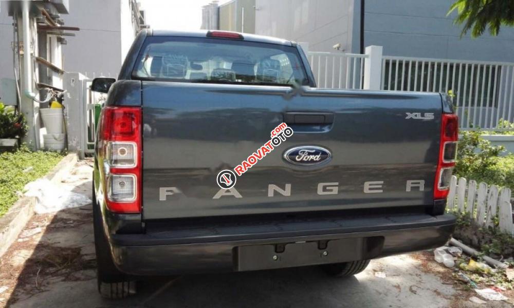 Bán Ford Ranger XLS AT đời 2017, màu xanh lam, nhập khẩu, giá tốt-4