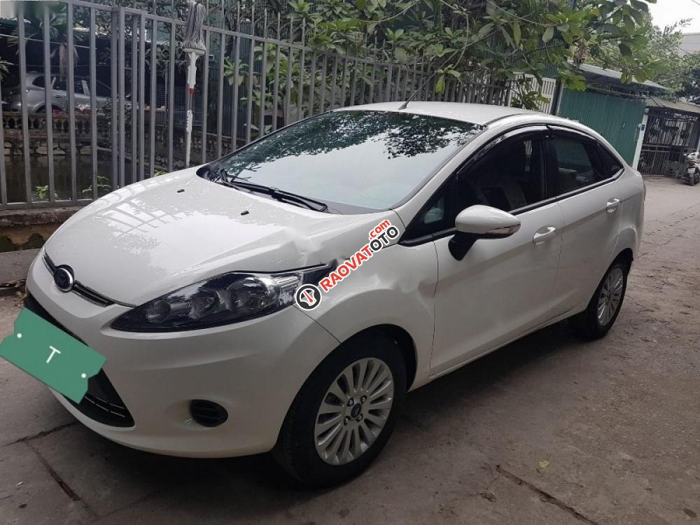 Bán Ford Fiesta 1.6 AT đời 2013, màu trắng số tự động-4