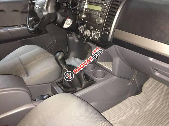 Bán gấp Ford Everest đời 2015 số sàn, giá chỉ 672 triệu-1