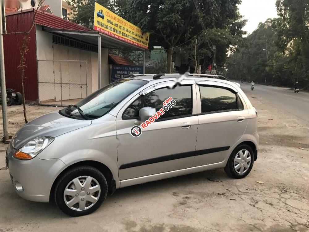 Cần bán gấp Chevrolet Spark Van sản xuất 2012, màu bạc-0