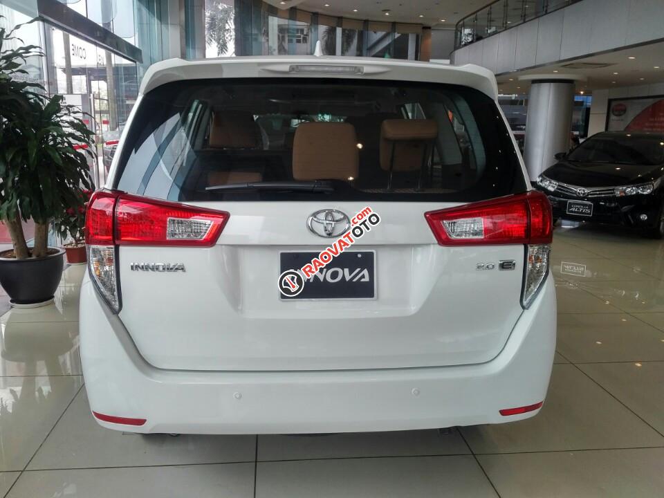 Toyota Innova 2.0E đồng ánh kim - Cập nhật lô xe 7/2017 - Đại lý Toyota Mỹ Đình/ Hotline: 0973.306.136-15