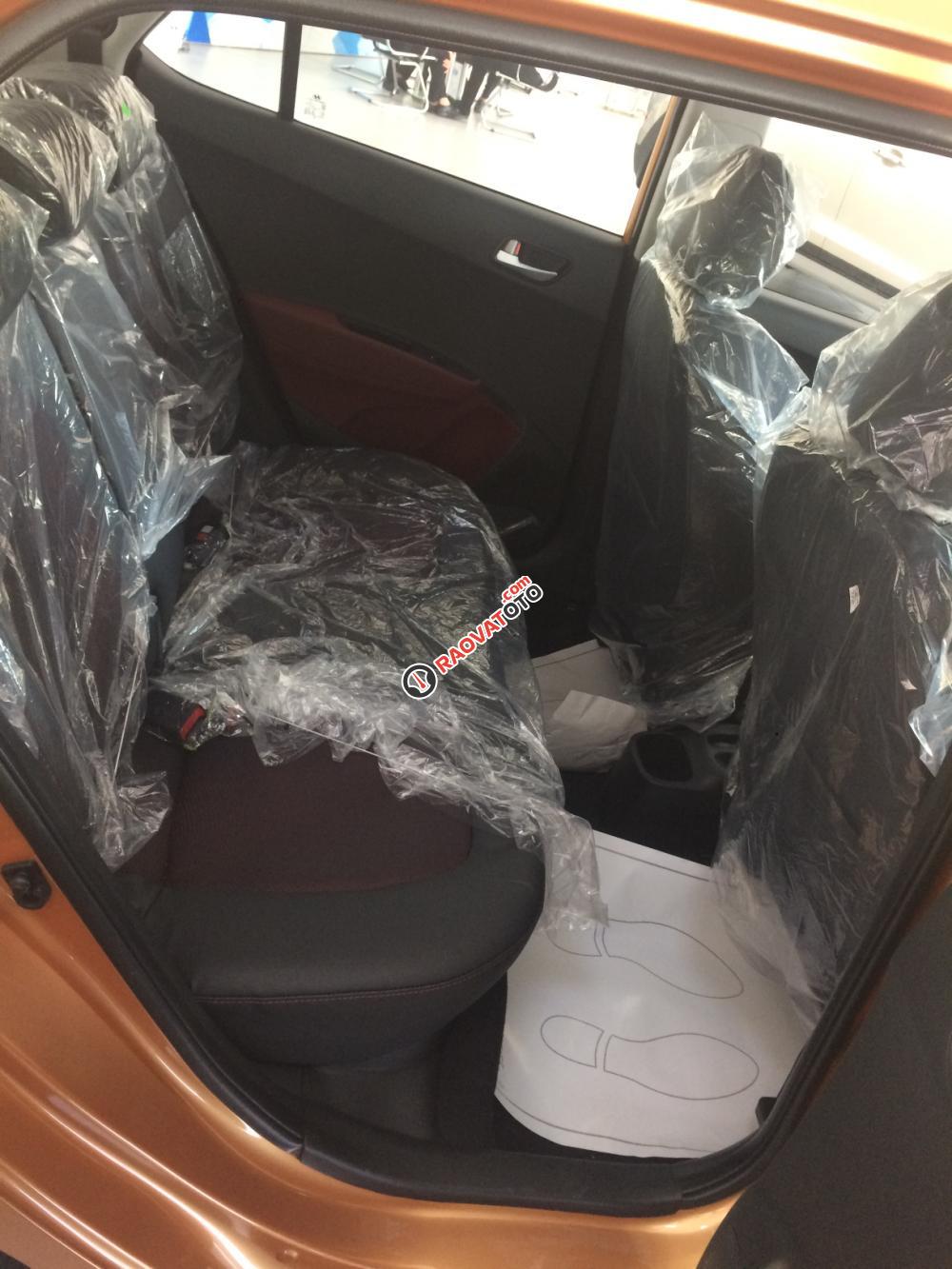 Bán Hyundai Grand i10 CKD 2018 vàng cam, giá nét giao ngay, khuyến mãi đầy đủ-2