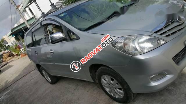 Bán Toyota Innova MT năm 2009, màu bạc, giá tốt-2