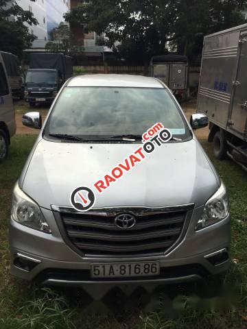 Bán Toyota Innova đời 2014, màu bạc-1