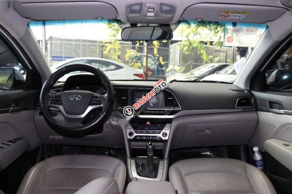 Bán Hyundai Elantra 1.6AT đời 2016, màu trắng, 608tr-9