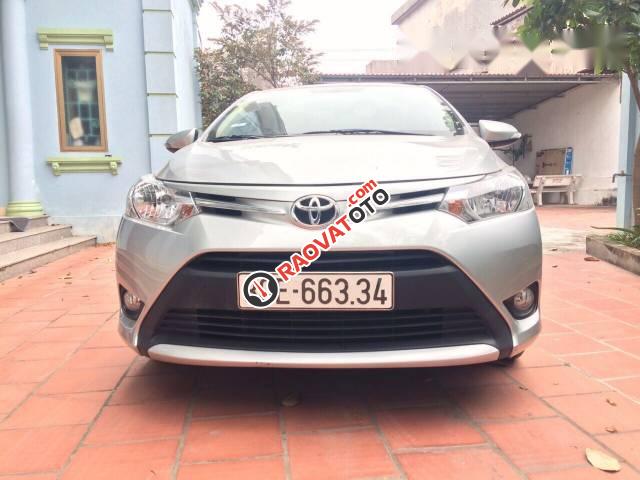 Chính chủ bán xe Toyota Vios 2016, màu bạc-0