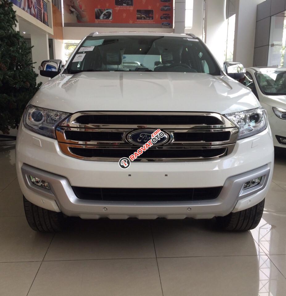 Bán Ford Everest 2.2 Titanium 2017, màu trắng, nhập khẩu-0