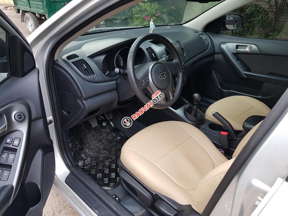 Bán xe Kia Forte SX 2010, số tay, fix 325tr-8