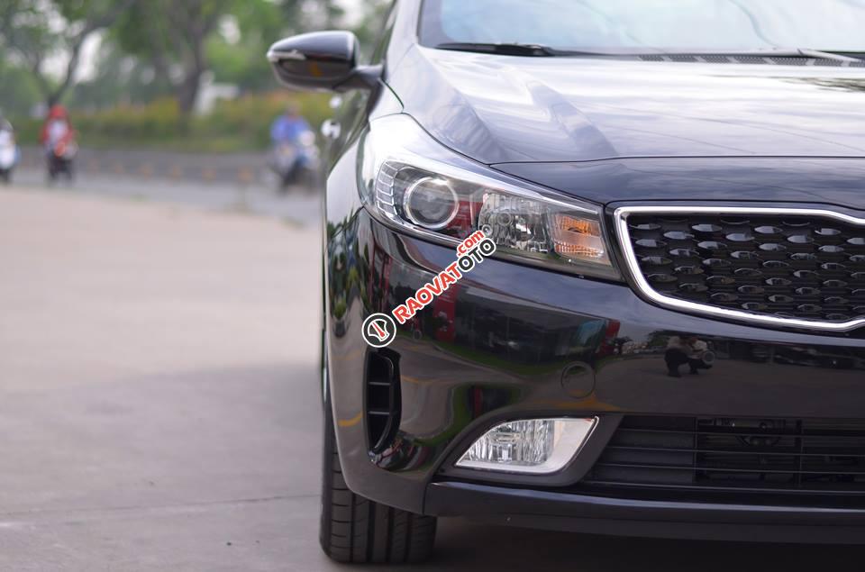 Cần bán Kia Cerato 2.0 AT, đời 2018, màu đen-9