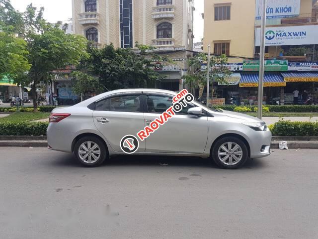 Bán xe Toyota Vios AT 2017, màu bạc số tự động-4