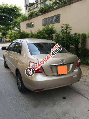 Cần bán gấp Toyota Vios đời 2010 xe gia đình-1