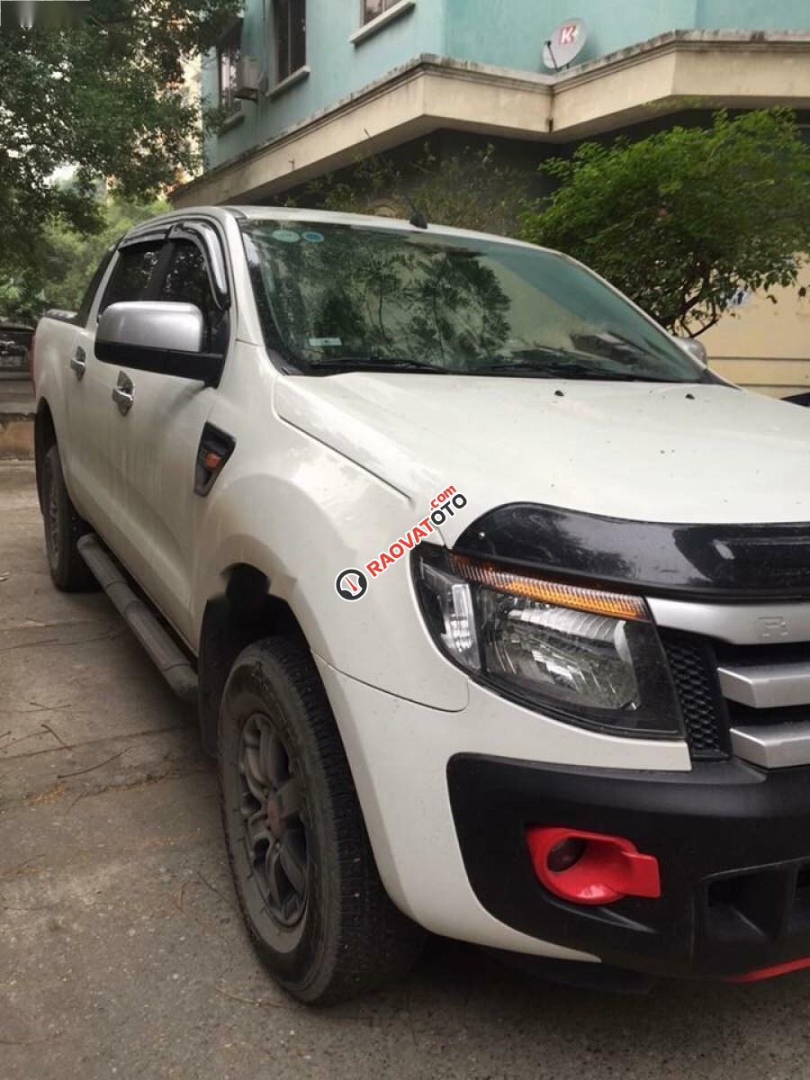 Bán xe Ford Ranger XLS 2.2AT đời 2015, màu trắng, nhập khẩu chính chủ, giá 545tr-0