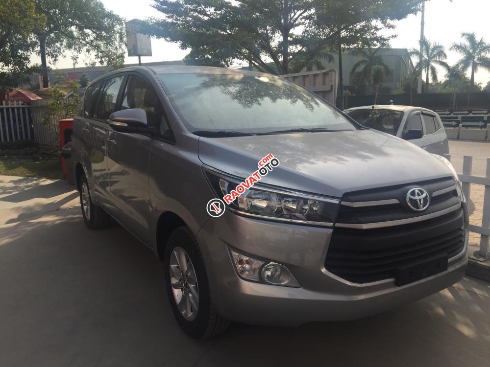 Toyota Hải Dương bán Innova 2017, giá tốt, hỗ trợ trả góp 80% (7 năm), lãi suất thấp - LH: 096.131.4444 (Ms. Hoa)-1