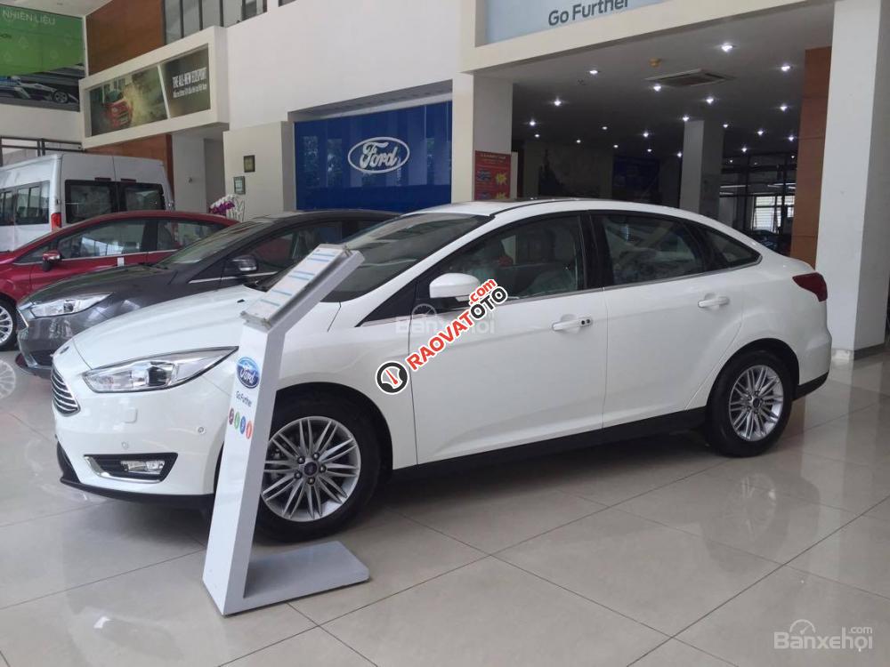 Bán Ford Focus S 1.5L Ecoboost 2017 khuyến mãi khủng, hỗ trợ 80%- chỉ cần trả trước 199tr - LH: 093 1234 768-9