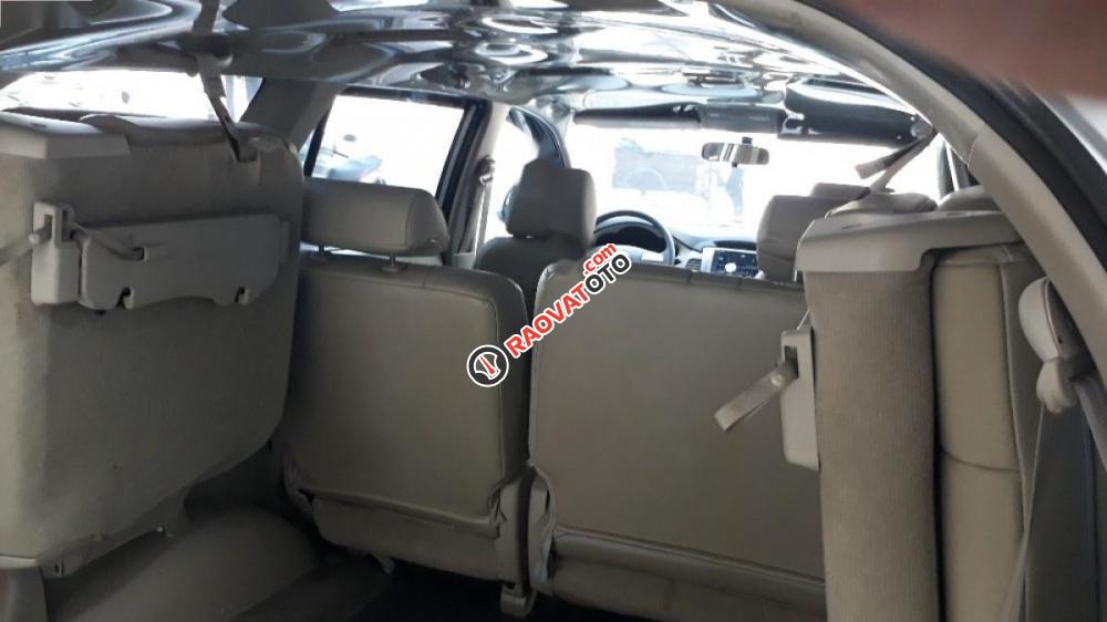 Cần bán lại xe Toyota Innova 2.0E sản xuất 2015, màu bạc số sàn, giá chỉ 628 triệu-6