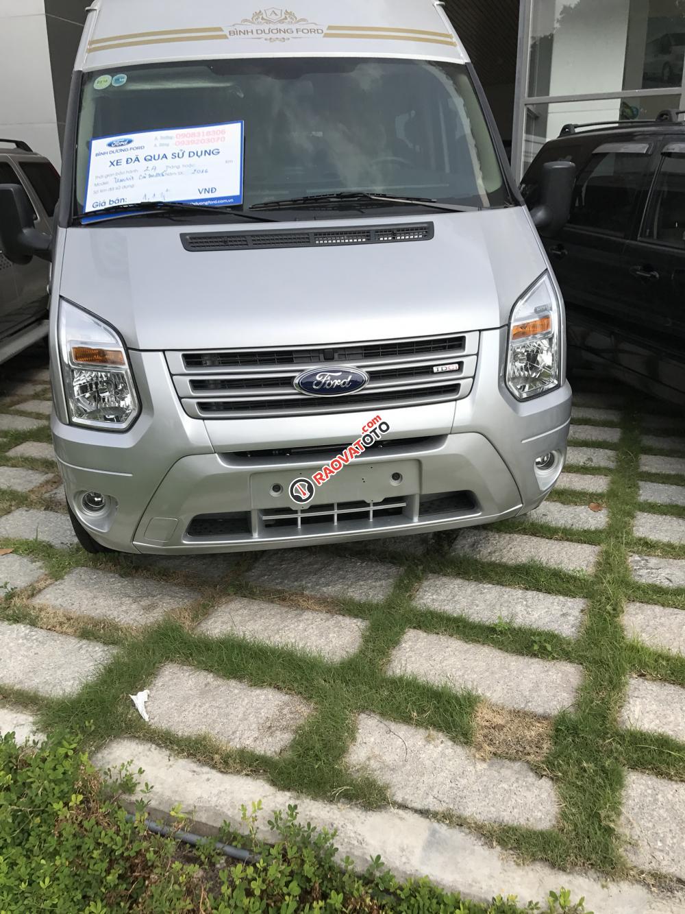 Cần bán lại xe Ford Transit limousine năm 2016 màu Bạc, giá tốt-5