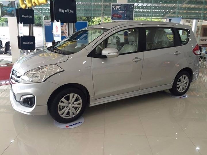 Bán ô tô Suzuki Ertiga sản xuất 2017, màu bạc, nhập khẩu nguyên chiếc-3