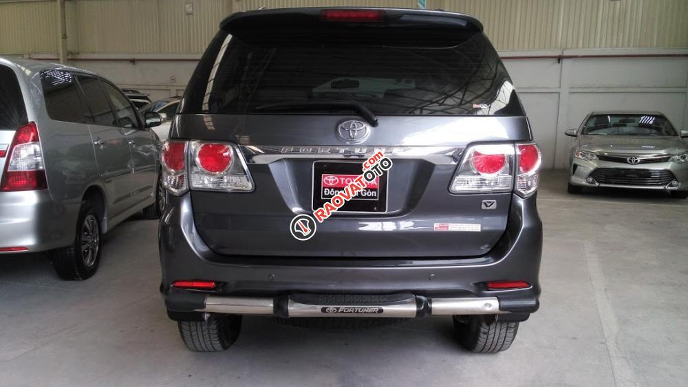 Bán ô tô Toyota Fortuner số tự động, 1 cầu năm 2013, màu xám-4