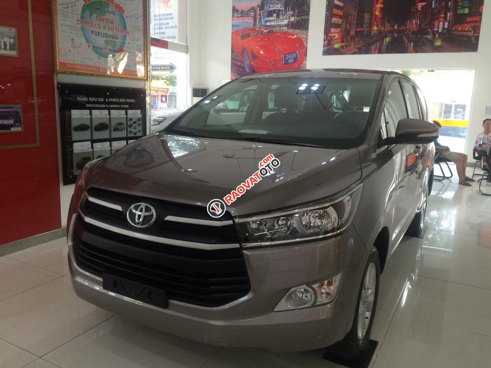 Bán Toyota Innova 2.0E MT đời 2018, giao ngay, khuyến mãi đến 45 triệu-1