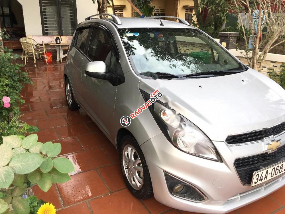 Bán Chevrolet Spark LT đời 2013, màu bạc-0