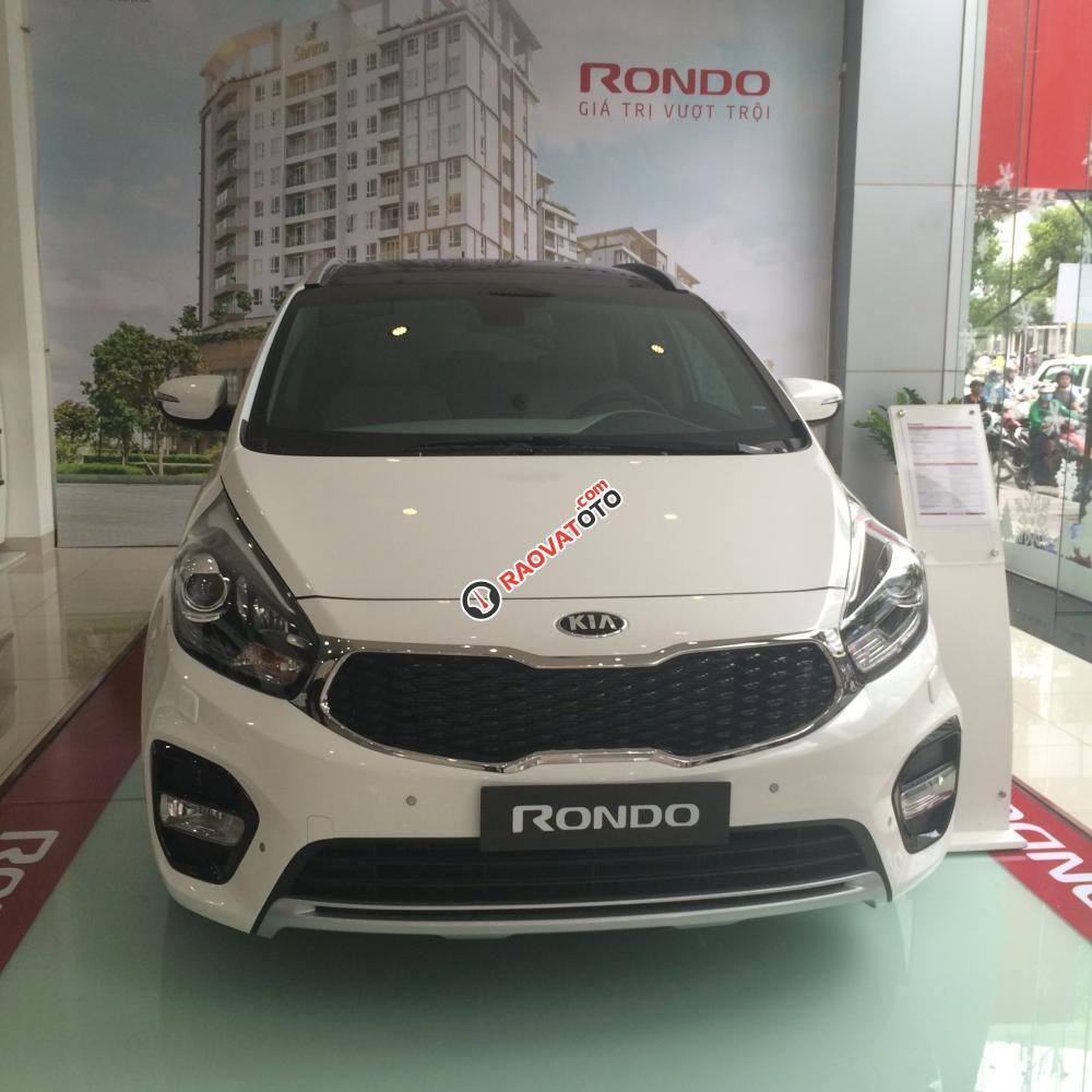 Bán Kia Rondo GMT đời 2017, màu trắng, 609 triệu-0