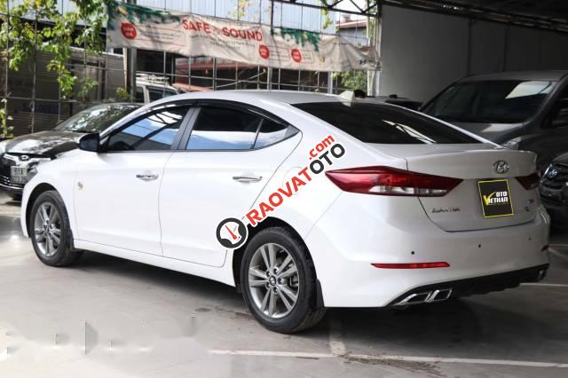Bán Hyundai Elantra GLS 1.6AT đời 2016, màu trắng-3