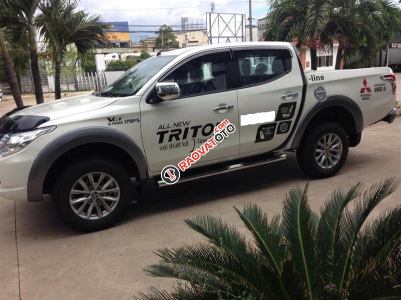 Bán Mitsubishi Triton, màu trắng, nhập khẩu, tại Đà Nẵng, liên hệ: Lê Nguyệt: 0911.477.123-5