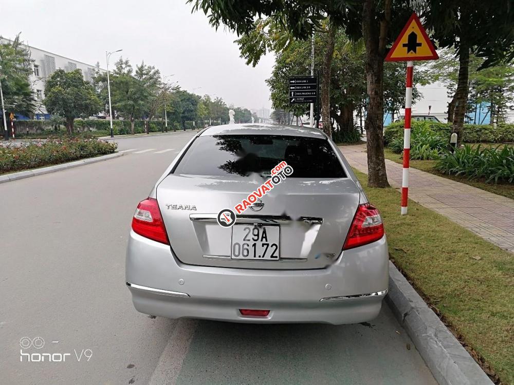 Cần bán gấp Nissan Teana đời 2010, màu bạc, nhập khẩu nguyên chiếc, chính chủ-2