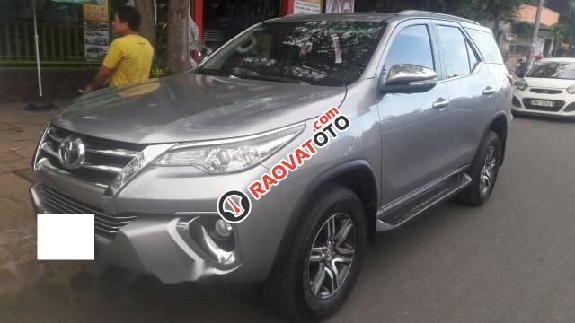 Bán xe Toyota Fortuner G 2.4MT đời 2017, màu bạc số sàn-0