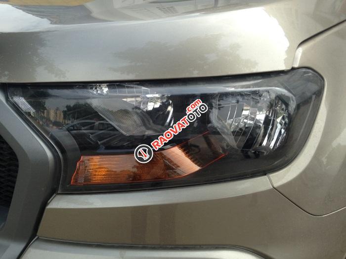 Cần bán xe Ford Ranger XLS MT mới tại Hải Dương, màu ghi vàng, xe nhập giá rất cạnh tranh-4