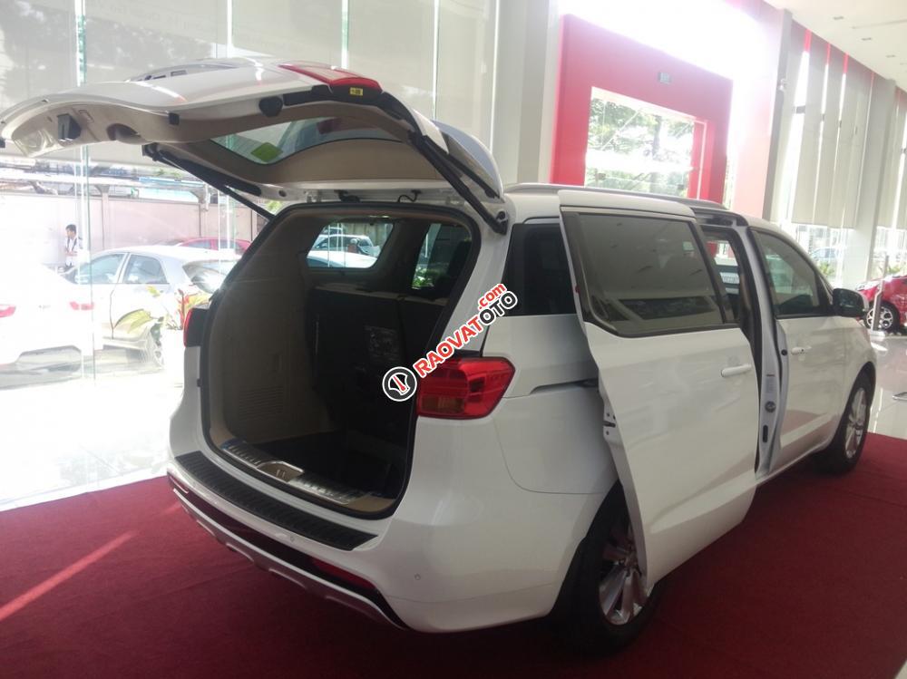 Bán Kia Sedona GAT giá tốt, màu trắng-4