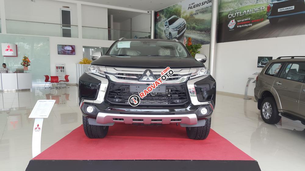 Bán Mitsubishi Pajero Sport đời 2018, màu đen, xe nhập. Tại Quảng Nam, Quảng Trị Huế, Đà Nẵng - Mr Hòa 0917478445-0