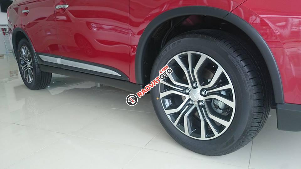 Cần bán xe Outlander nhập khẩu, giá xe tốt, hỗ trợ vay nhanh tại thị trường Quảng Nam, LH Quang: 0905596067-8