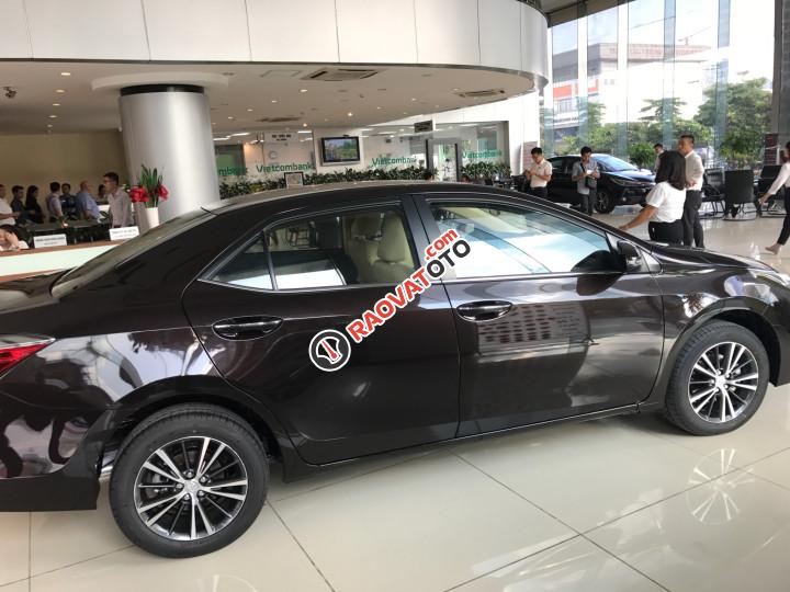 Bán Toyota Corolla Altis 2.0V CVT-i đời 2018, màu đen giá tốt nhất thị trường, LH 0911404101-0